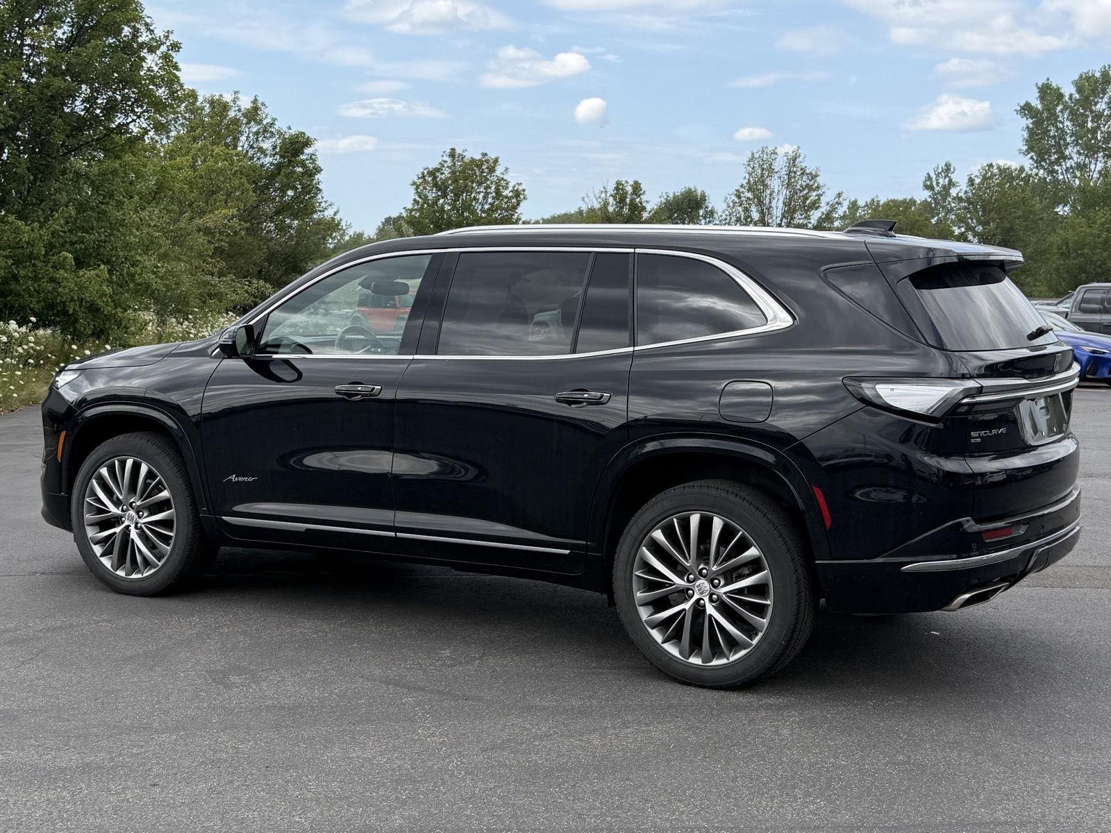Used 2025 Ebony Twilight Metallic Buick Avenir image 5