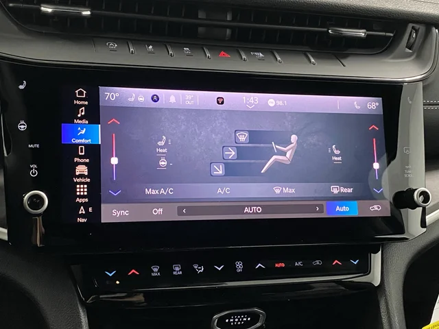 New 2026 Baltic Gray Metallic Clearcoat Jeep Altitude image 20