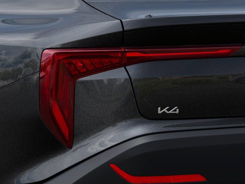 2025 Kia K4 LXS photo 3