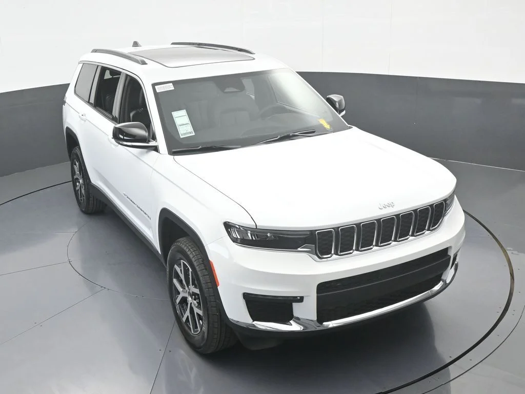 Used 2025 Bright White Clearcoat Jeep Limited image 51