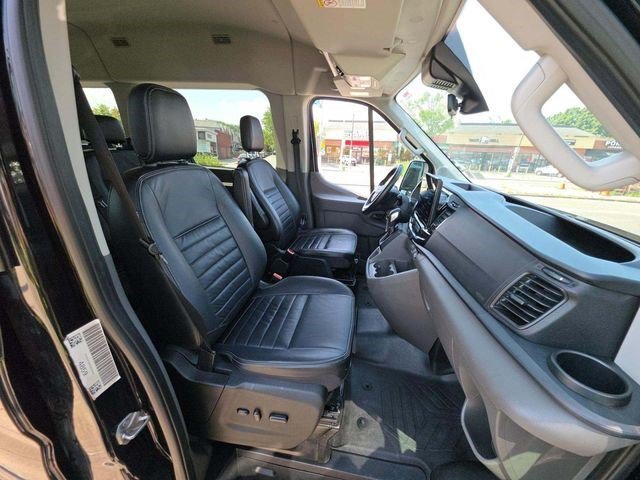 Used 2023 Agate Black Metallic Ford XLT image 6