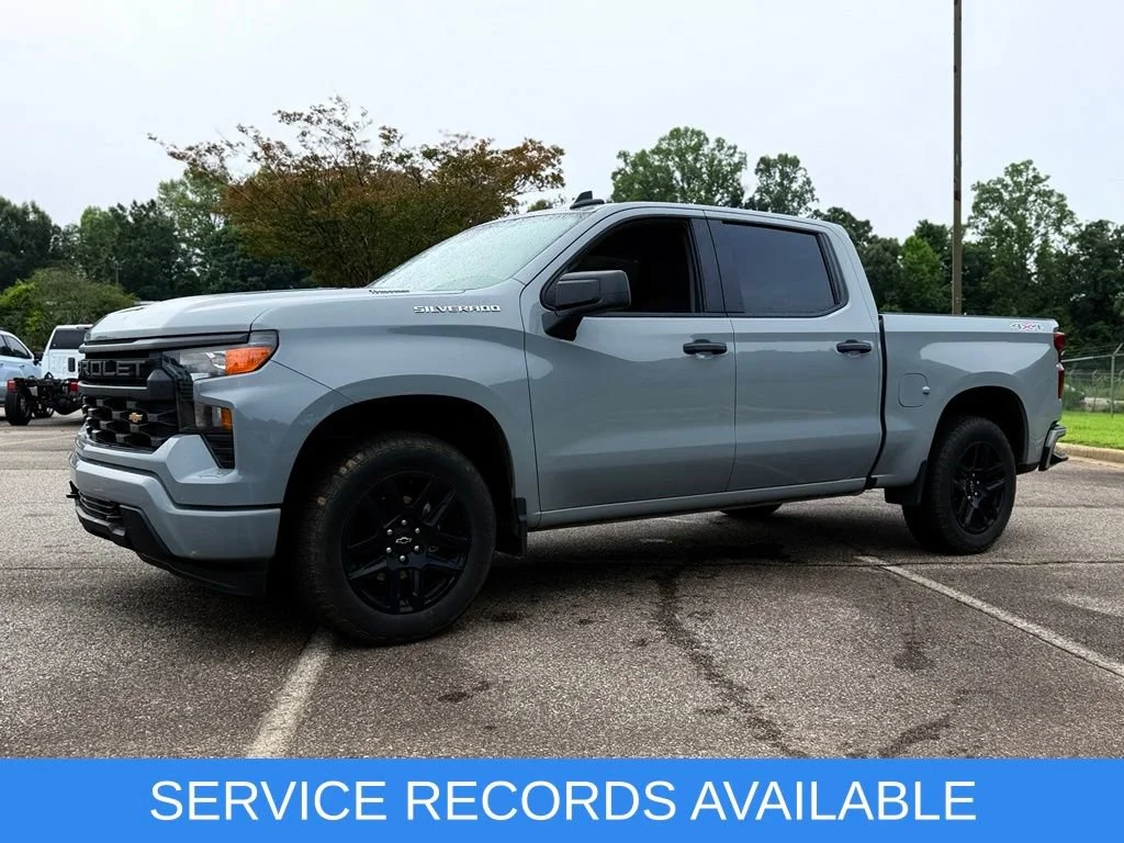 Used 2025 Slate Gray Metallic Chevrolet Custom image 9