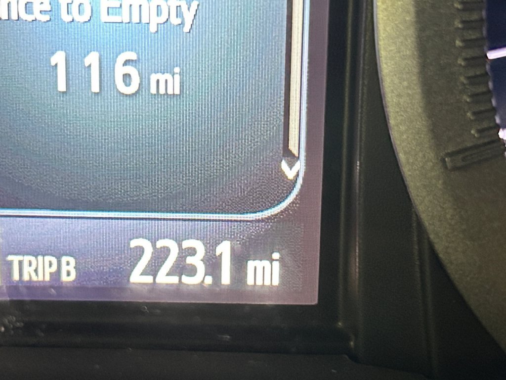 Used 2020 White Toyota XLE image 10