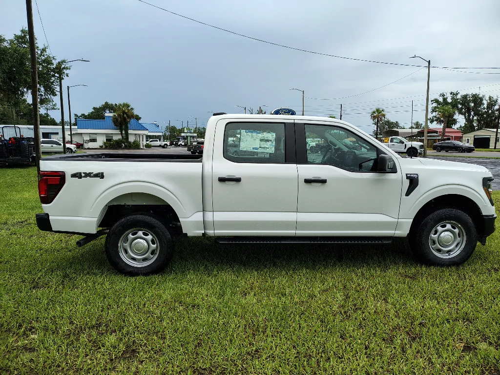 New 2026 Oxford White Ford XL image 7