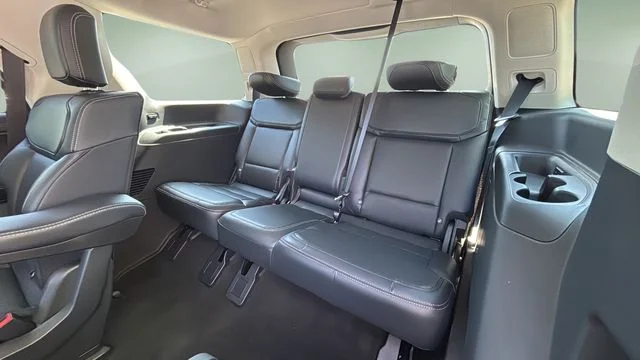 Used 2025 Silver Ford Platinum image 32