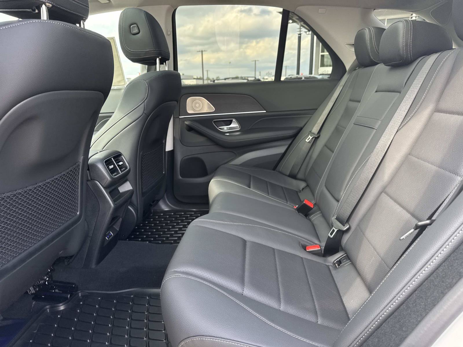 New 2026 White Mercedes-Benz GLE 350 image 7