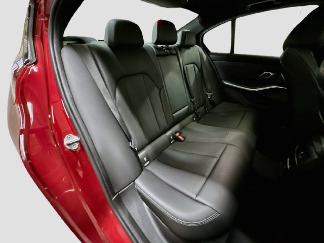 Used 2025 Red BMW M340i image 28
