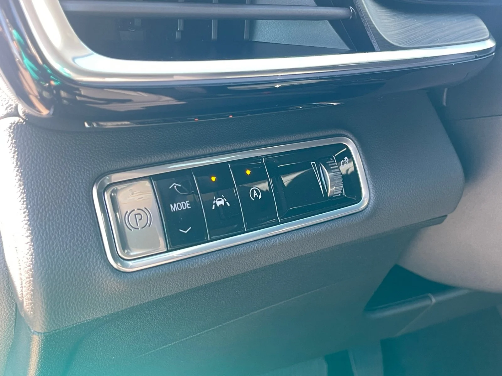 New 2026 Summit White Buick Preferred AWD image 16