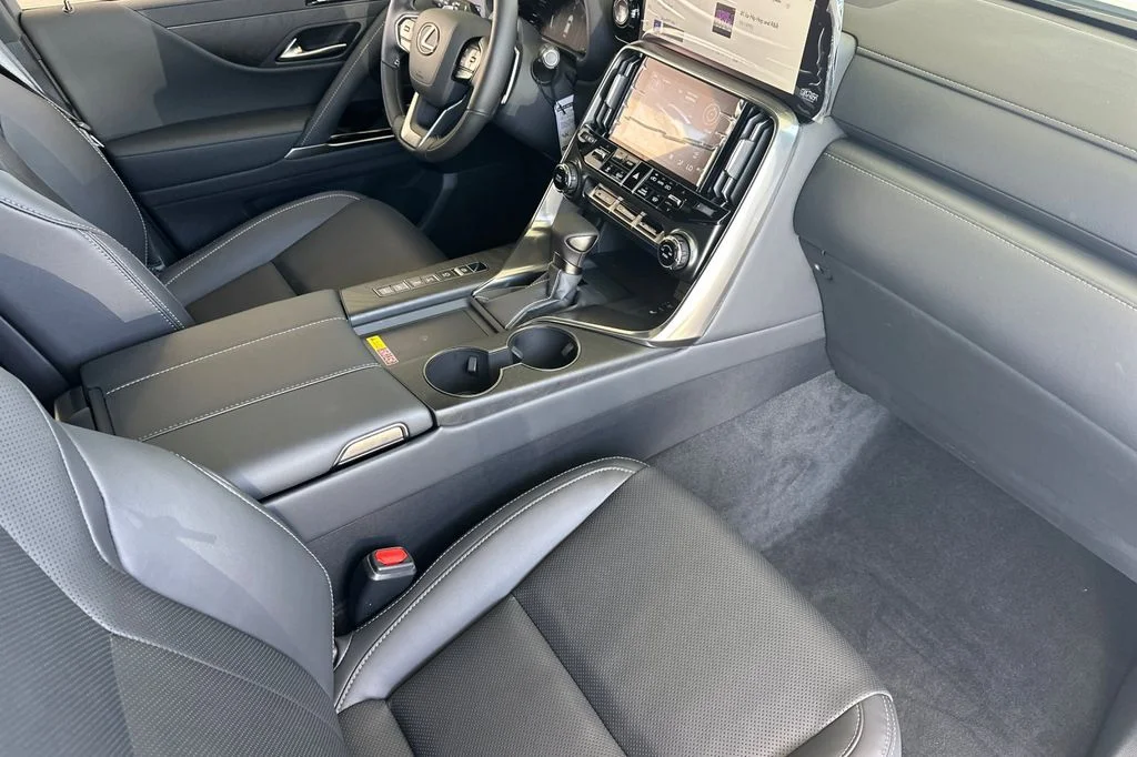 2026 Lexus LX 600 Luxury - Photo 17