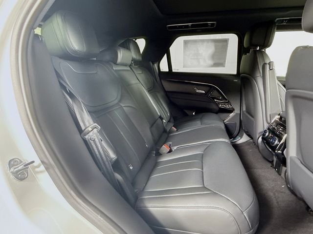 New 2026 Fuji White Land Rover Dynamic SE image 29