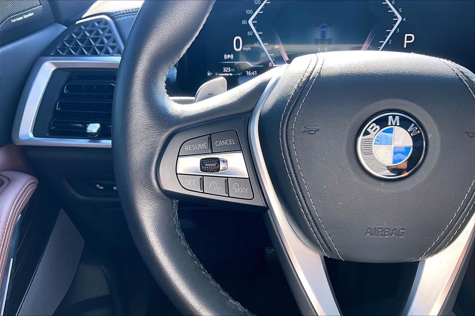 Used 2024 Black Sapphire Metallic BMW xDrive40i image 24