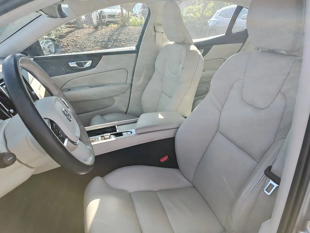 Used 2024 Gray Volvo Ultimate image 12