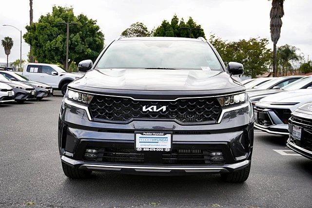 Used 2023 Gray Kia EX image 4