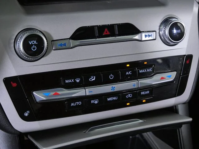 Certified Used 2024 White Ford XLT image 31