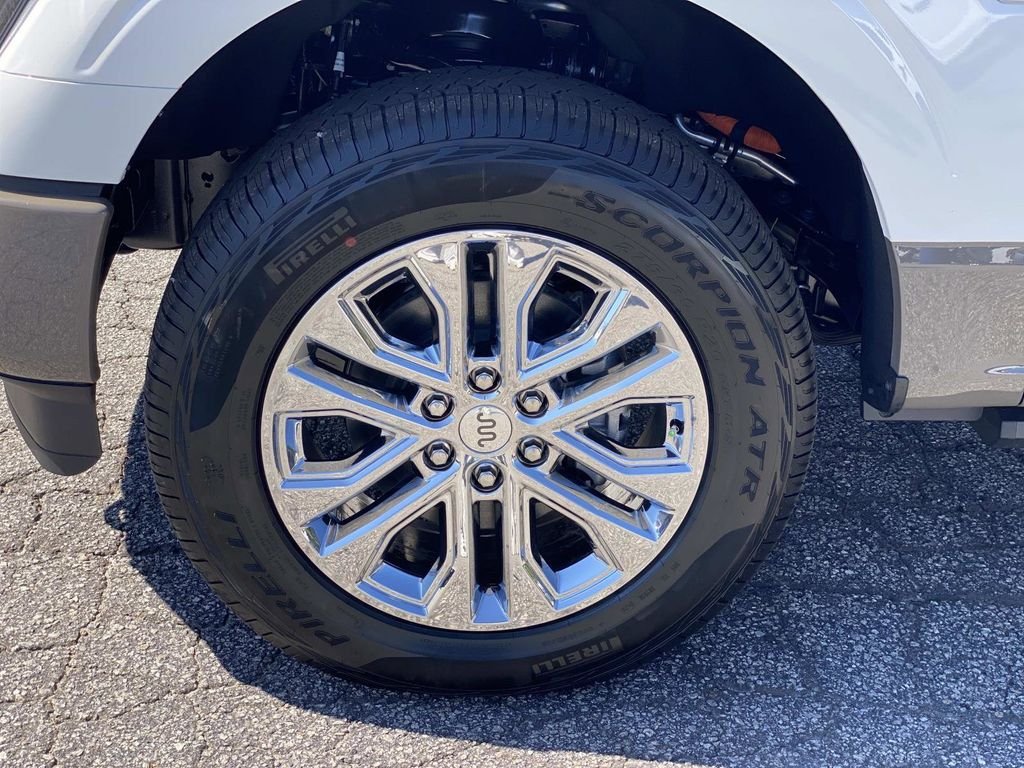 New 2026 Star White Metallic Tri-Coat Ford King Ranch® image 6