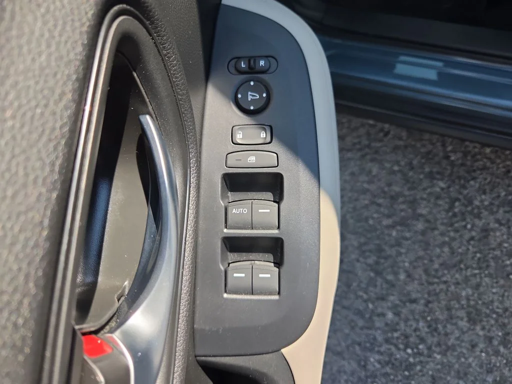 Used 2024 Silver Honda LX image 24