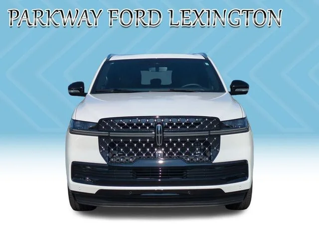 Used 2025 White Lincoln Black Label image 8