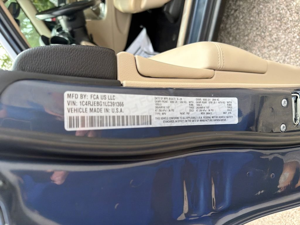 Used 2020 Blue Jeep Limited image 25