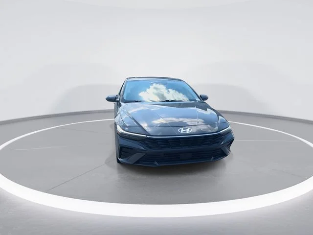 Used 2025 Gray Hyundai Limited image 3