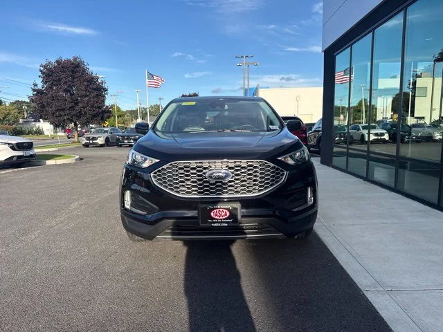 Used 2024 Black Ford SEL image 7