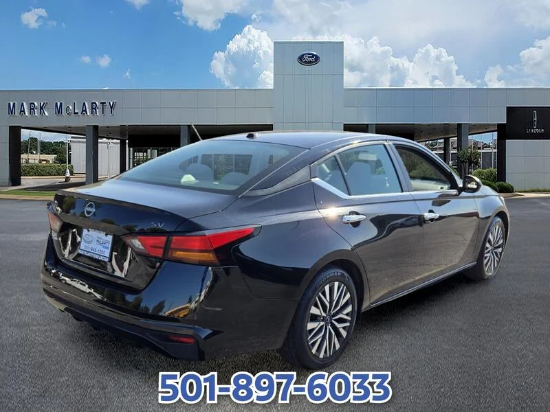 Used 2024 Super Black NISSAN 2.5 SV SEDAN image 5
