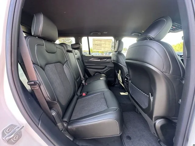 2025 Jeep Grand Cherokee Altitude - Photo 31