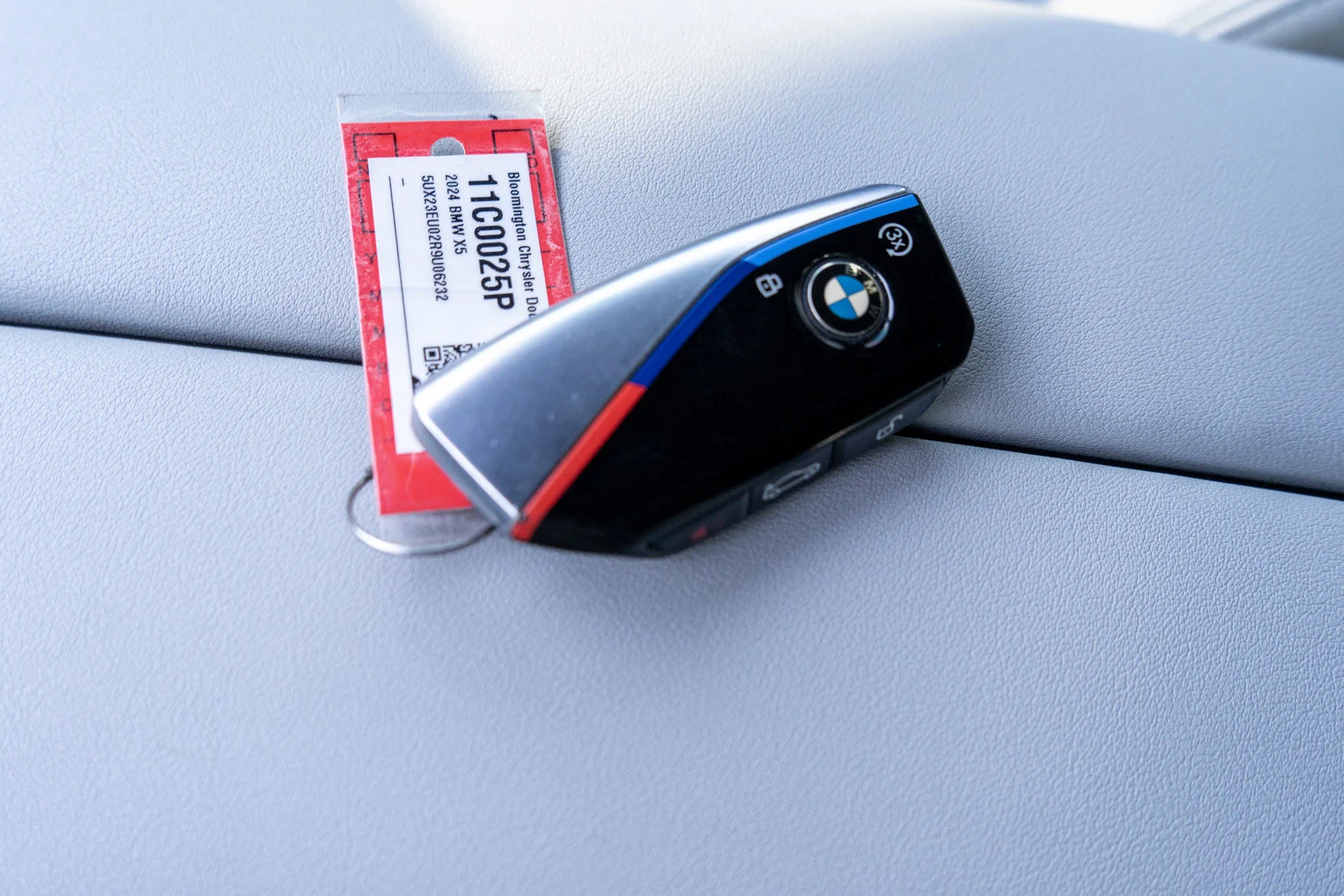 Used 2024  BMW xDrive40i image 36