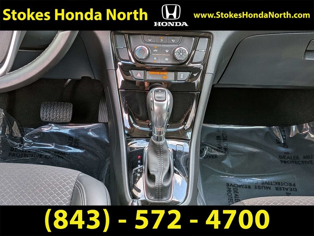 Used 2021 White Buick Preferred image 23