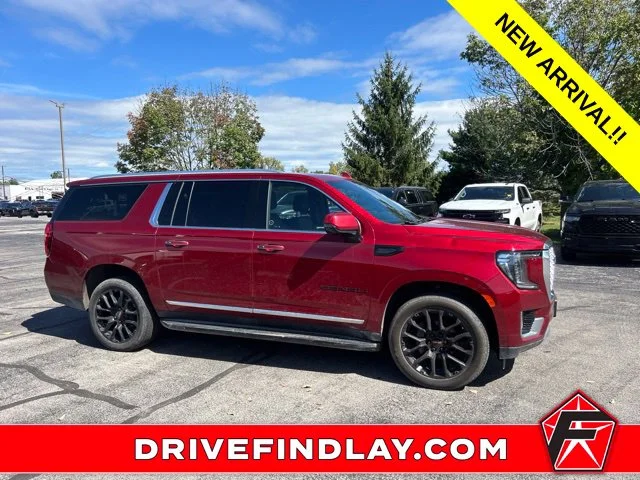 Used 2023  GMC Denali image 4
