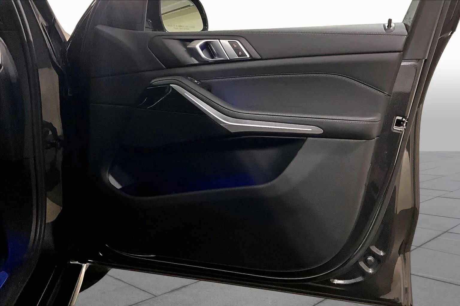 Used 2023 Dark Graphite Metallic BMW xDrive40i image 22