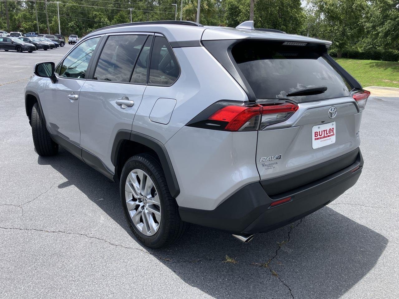 Used 2023 Silver (Silver Sky Metallic) Toyota XLE Premium AWD image 3