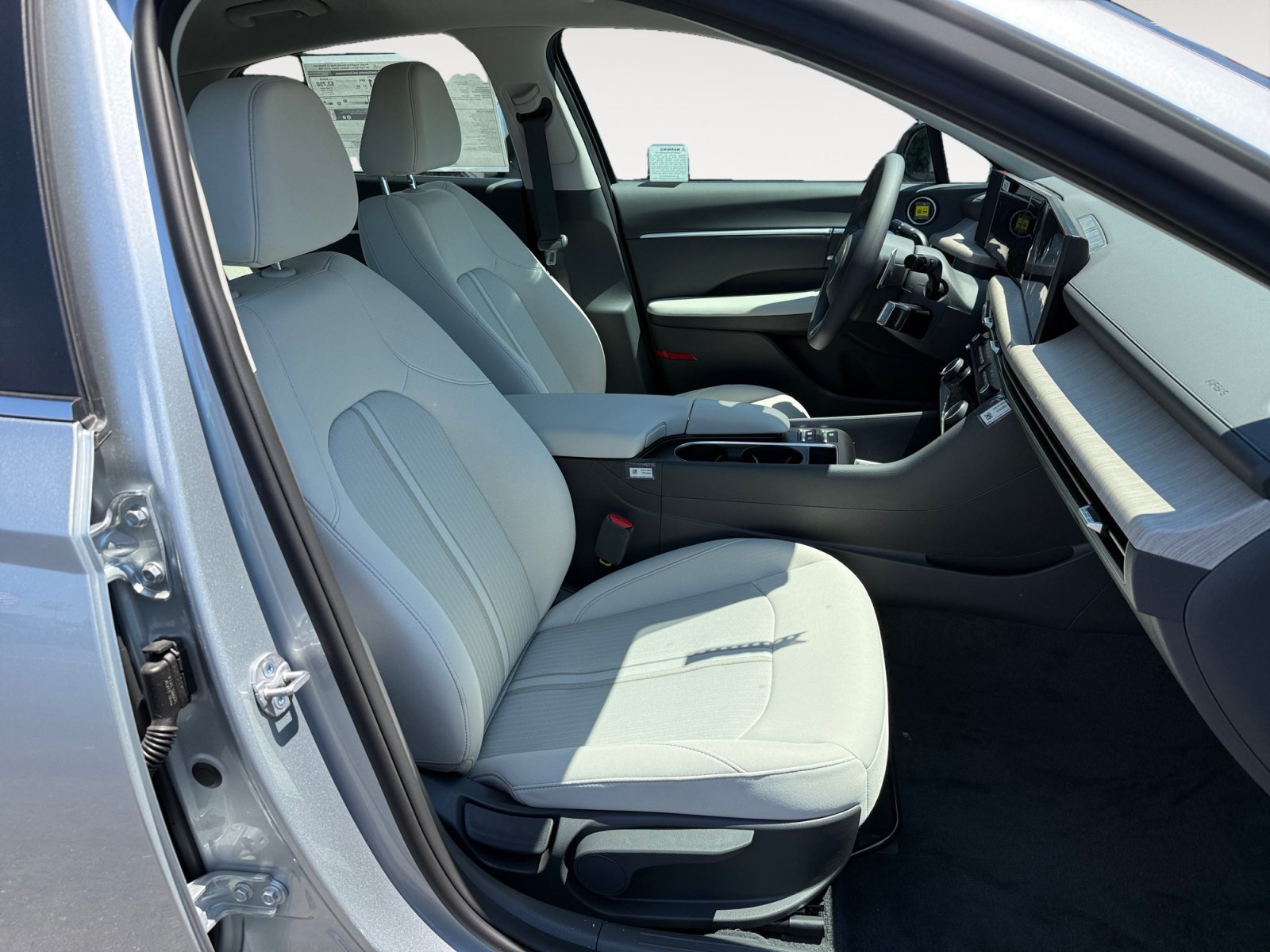 New 2026 Aero Silver Hyundai Blue image 19
