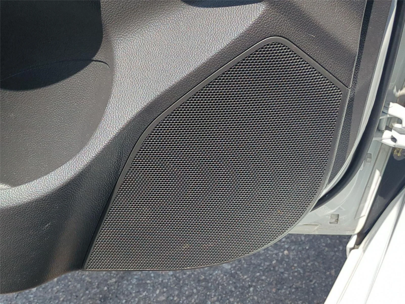 Used 2018  CHEVROLET LT image 17