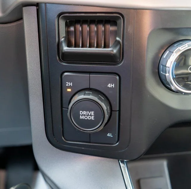 Used 2023 Black Ford XLT image 28