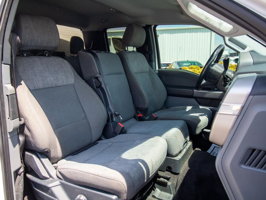Used 2021 White Ford XLT image 17