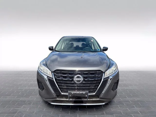 Used 2025 Gray Nissan S image 2