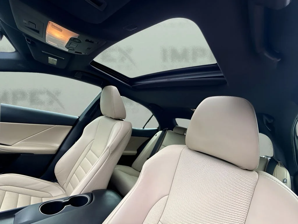 Used 2020 White Lexus 350 image 6