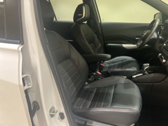 Used 2019 White Nissan SR image 23