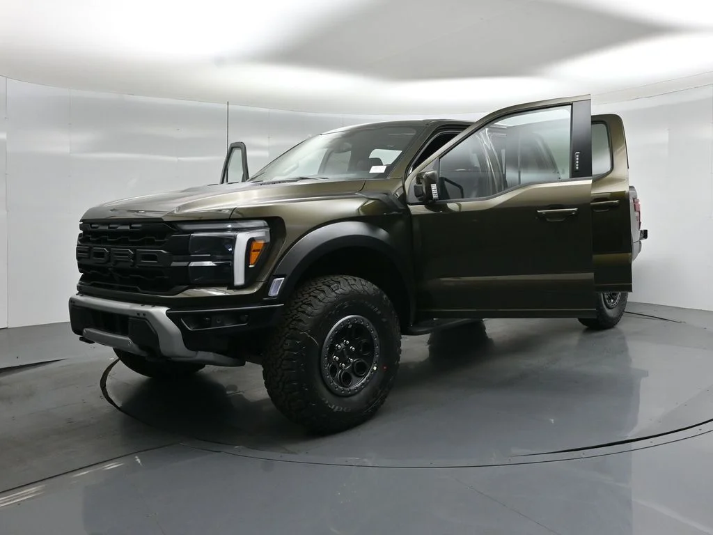 New 2026 Shelter Green Ford Raptor image 32