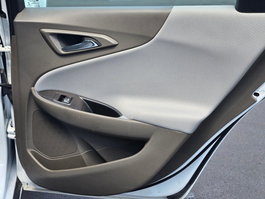 2025 Chevrolet Malibu 1LT - Photo 11