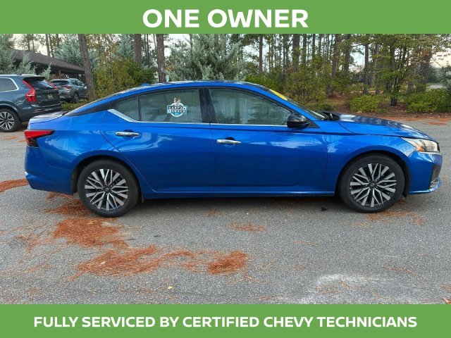 Used 2025 Blue Nissan 2.5 SV image 4