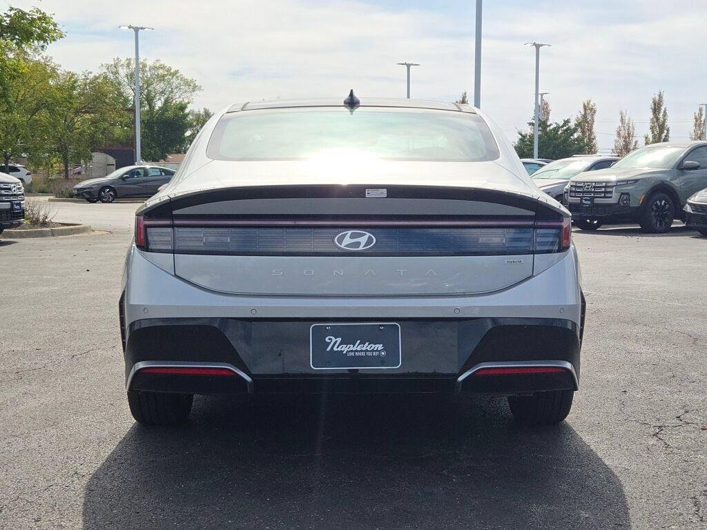 2025 Hyundai Sonata Hybrid Limited - Photo 15