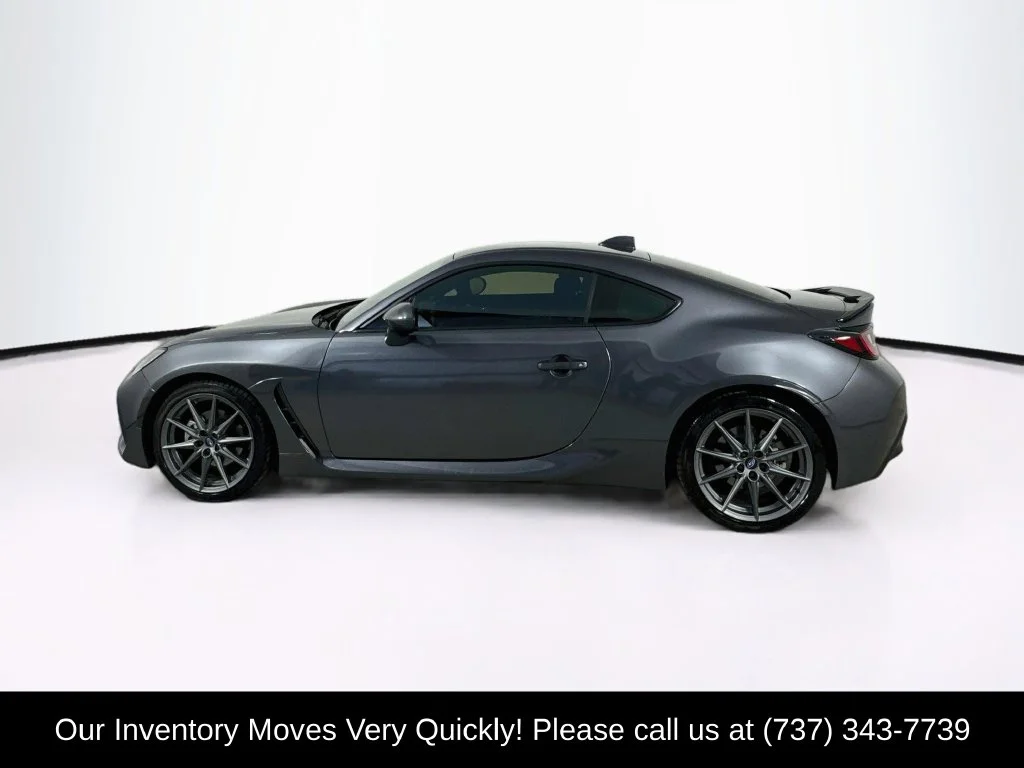 Used 2022 Magnetite Gray Metallic Subaru Limited image 4