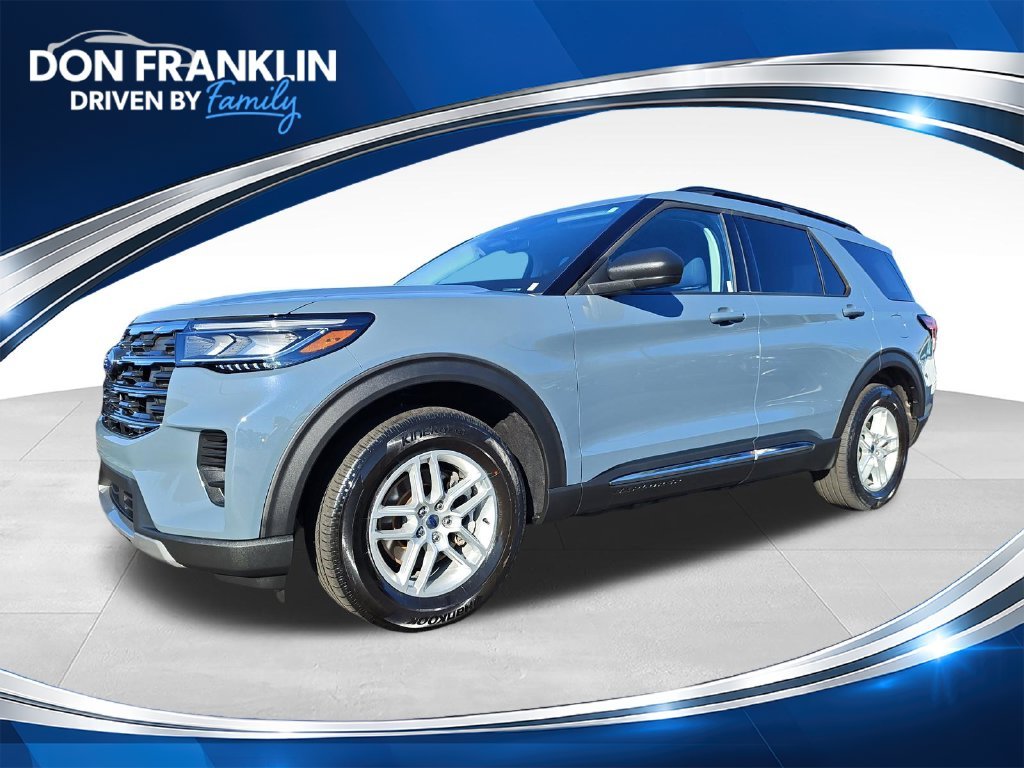 Used 2025 Gray Ford Active image 1