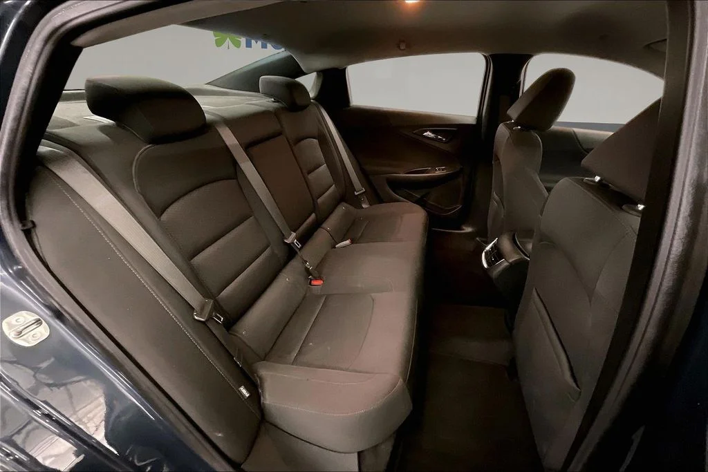 Used 2020 Gray Chevrolet LT image 32