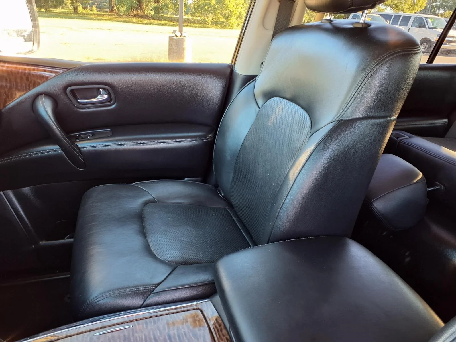 Used 2019 Super Black Nissan SV image 23