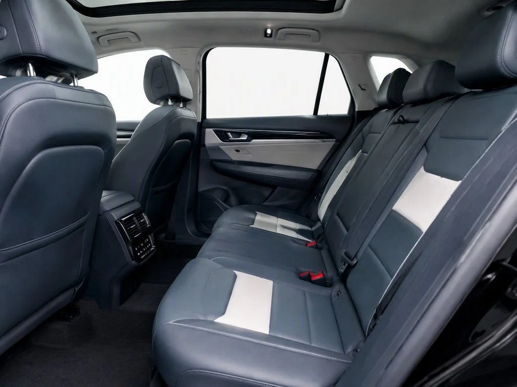 New 2026 White GMC SLT image 35