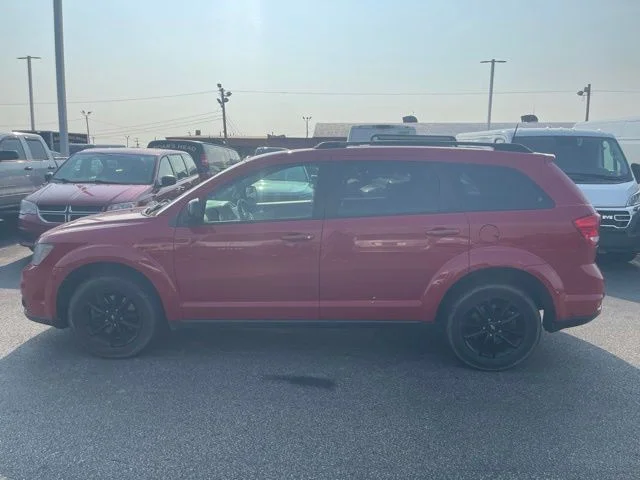 Used 2019 Red Dodge SE image 4