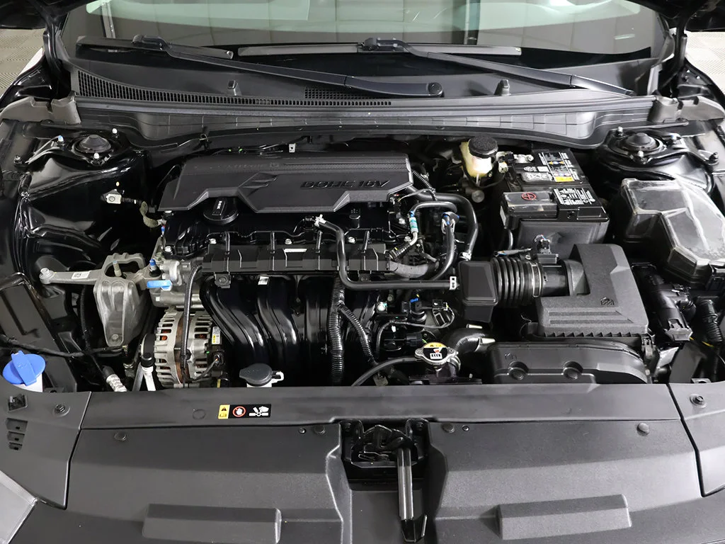 Used 2025 Black Kia LXS image 18