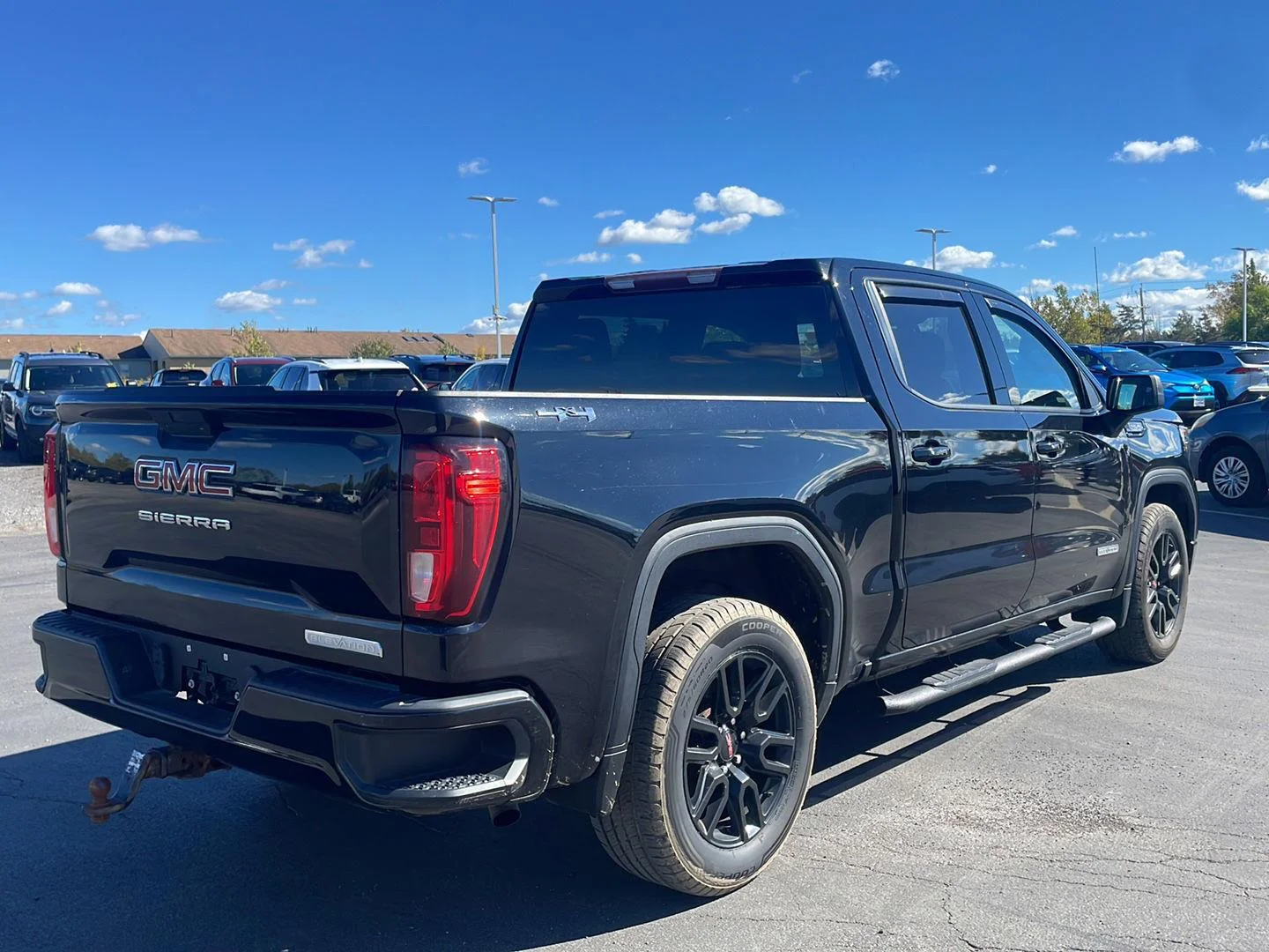 Used 2020 Onyx Black GMC Elevation image 8